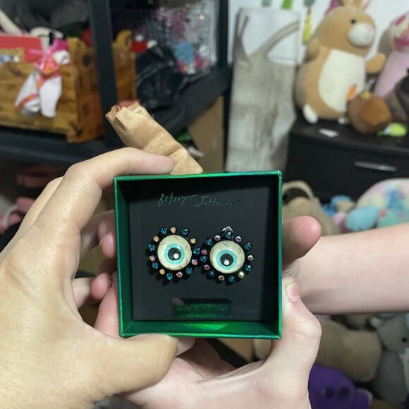 Betsey Johnson Spooky Eye Ball Stud Earrings Crystal Accents NIB - Picture 3 of 4